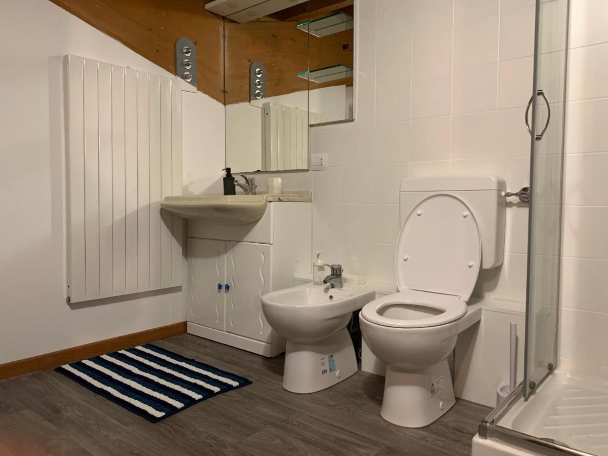 White House Apartamento Aosta Exterior foto